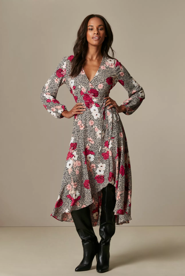 We love Lorraine Kelly's floral Wallis dress